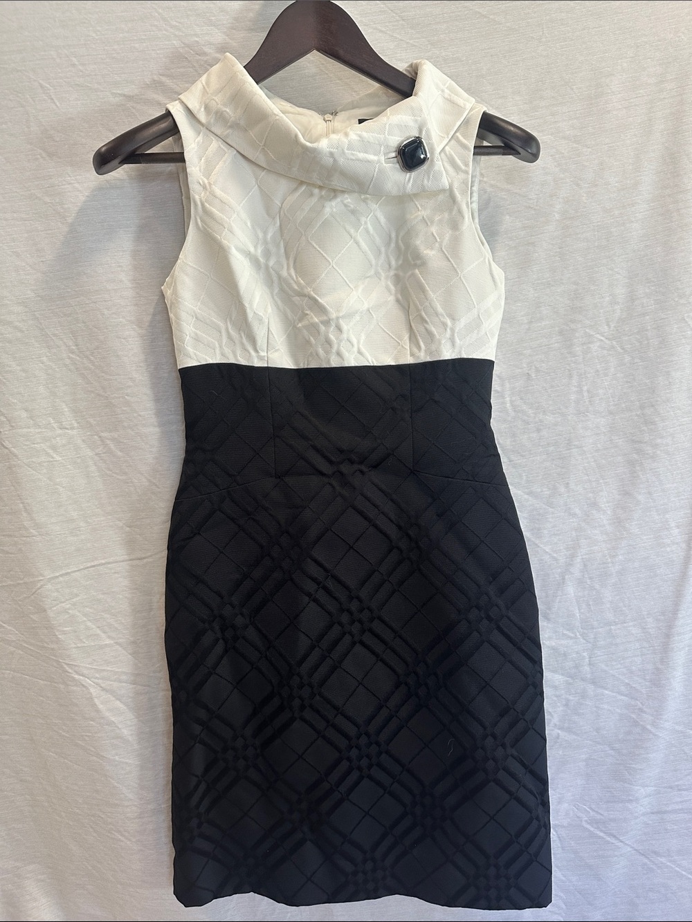Tahari Black and White Textured Sheath Dress with Sculpted Collar